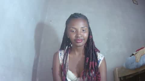 Snapshot of mariah586 chatting on September 2025 03:45:01 PM Maria online show from September 2025 03:45:01 PM