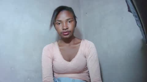 Snapshot of mariah586 chatting on October 2025 01:23:02 PM Maria online show from October 2025 01:23:02 PM