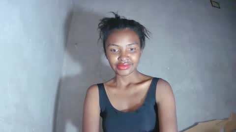 Snapshot of mariah586 chatting on November 2025 11:04:02 PM Maria online show from November 2025 11:04:02 PM