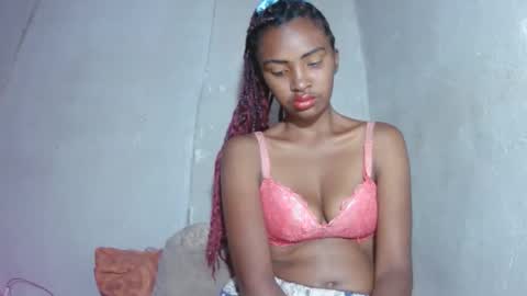 Snapshot of mariah586 chatting on November 2025 09:03:02 PM Maria online show from November 2025 09:03:02 PM