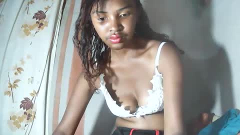 Snapshot of mariah586 chatting on November 2025 01:59:02 PM Maria online show from November 2025 01:59:02 PM