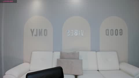 MARIA HERRERA  online show from December 2024 11:40:02 AM