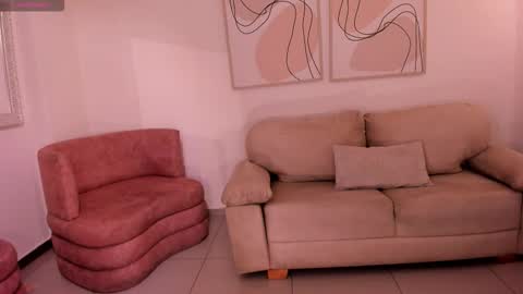 MARIA HERRERA  online show from November 2025 09:58:01 PM