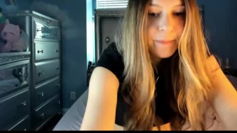 Pinkkitty online show from April 2026 12:10:01 AM