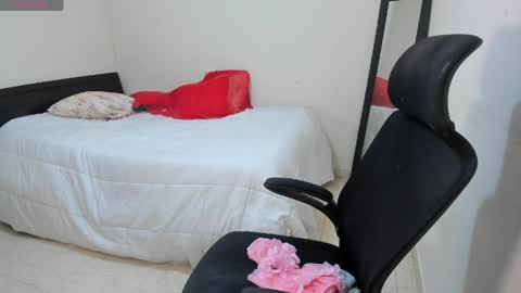   Mariam Castiblanco online show from April 2026 07:56:01 PM