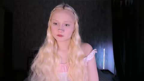 Snapshot of mariamilkis chatting on November 2025 02:45:02 AM Maria online show from November 2025 02:45:02 AM