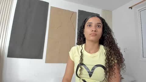 Snapshot of marian_rios chatting on October 2025 10:54:02 AM Marian online show from October 2025 10:54:02 AM