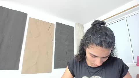 Snapshot of marian_rios chatting on November 2025 10:58:02 AM Marian online show from November 2025 10:58:02 AM