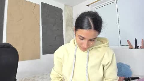 Snapshot of marian_rios chatting on November 2025 10:36:02 AM Marian online show from November 2025 10:36:02 AM