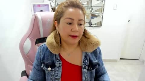 Snapshot of mariana01_m chatting on June 2026 11:48:02 AM mariana01_m online show from June 2026 11:48:02 AM