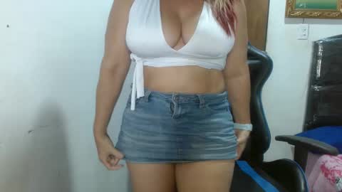 Snapshot of mariana995649 chatting on January 2025 11:15:01 PM mariana995649 online show from January 2025 11:15:01 PM