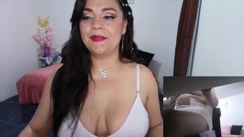 Mariana online show from September 2025 05:12:01 AM