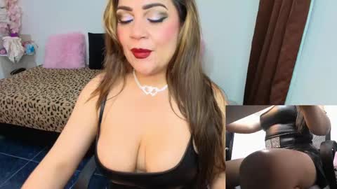 Snapshot of mariana_beltrann chatting on June 2026 06:16:01 AM Mariana online show from June 2026 06:16:01 AM