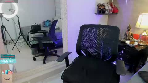 Mar y online show from June 2026 03:02:01 PM