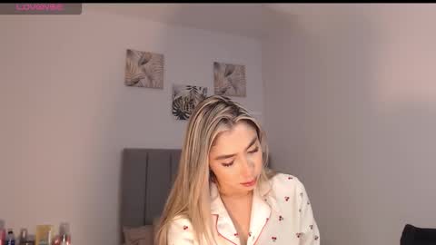 Mariana online show from March 2026 02:47:02 AM