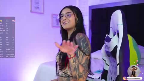 Mariana  online show from October 2025 06:40:01 PM