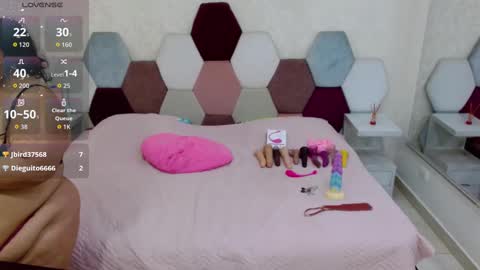 mariana online show from November 2025 06:50:01 PM