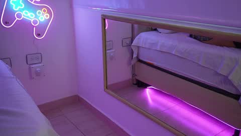 marianagiraldo_ online show from April 2026 11:26:02 AM