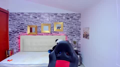 Mariana online show from March 2025 12:39:02 AM