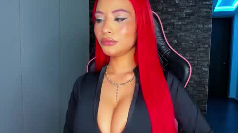 M A R I A N E online show from September 2025 04:57:02 AM