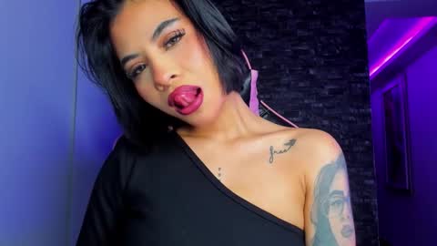 Snapshot of marianne__ chatting on February 2026 03:55:02 AM M A R I A N E online show from February 2026 03:55:02 AM