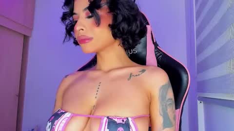 Snapshot of marianne__ chatting on February 2026 04:21:02 AM M A R I A N E online show from February 2026 04:21:02 AM