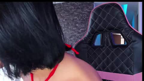 Snapshot of marianne__ chatting on March 2026 06:57:02 PM M A R I A N E online show from March 2026 06:57:02 PM