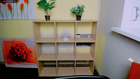 Mariia online show from December 2024 02:10:02 PM