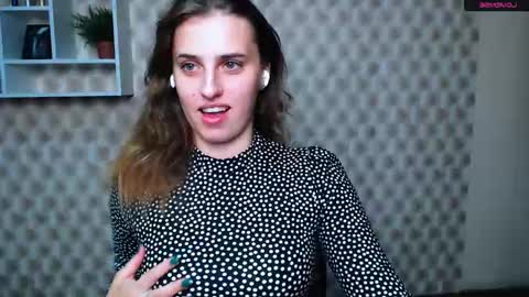 Mariia online show from September 2025 01:11:02 PM