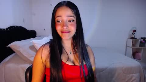 Nicolle online show from October 2025 07:39:01 AM