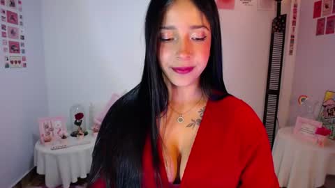 Nicolle online show from July 2026 02:07:01 AM