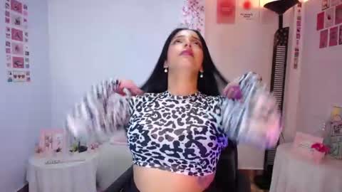 Nicolle online show from July 2026 04:41:02 AM