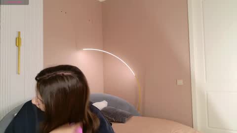 Snapshot of marie_diaze chatting on May 2026 05:01:02 AM Marie LEAVE YOUR WITH ME online show from May 2026 05:01:02 AM