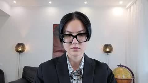 Marie Fitch online show from May 2026 04:18:01 AM