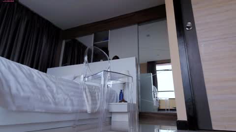 Snapshot of marie_jacob chatting on December 2024 11:00:01 AM Marie online show from December 2024 11:00:01 AM