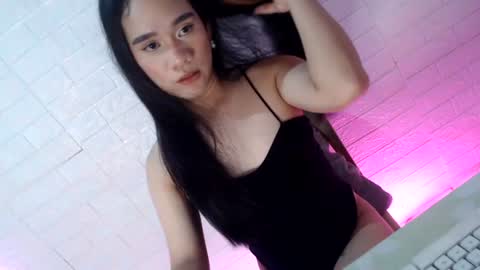 yourdreamgirl  MARIE  online show from June 2026 03:36:02 PM