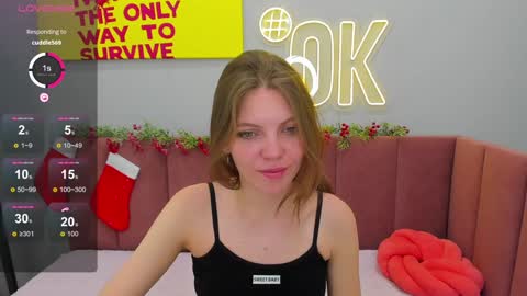 Snapshot of marie_reyes_ chatting on December 2024 04:41:02 AM Mary 3 online show from December 2024 04:41:02 AM