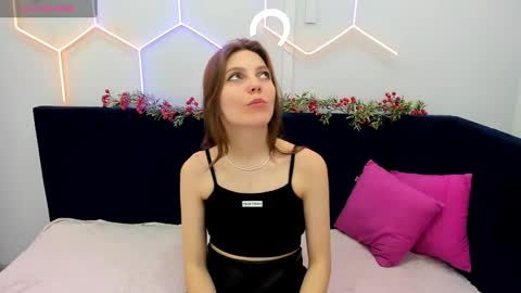 Snapshot of marie_reyes_ chatting on January 2025 07:52:02 AM Mary 3 online show from January 2025 07:52:02 AM