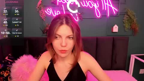 Snapshot of marie_reyes_ chatting on January 2025 01:58:02 AM Mary 3 online show from January 2025 01:58:02 AM