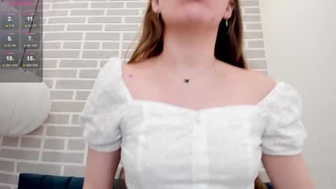 Snapshot of marie_reyes_ chatting on October 2025 02:09:02 AM Mary 3 online show from October 2025 02:09:02 AM