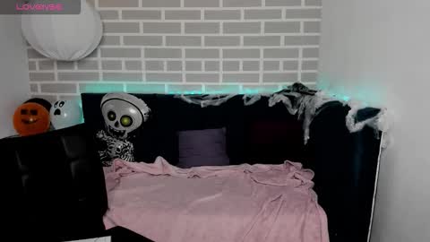 Snapshot of marie_reyes_ chatting on October 2025 01:55:02 AM Mary 3 online show from October 2025 01:55:02 AM