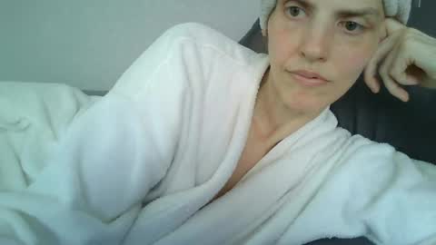 Snapshot of mariejojo chatting on July 2026 01:39:02 PM Mariejojo online show from July 2026 01:39:02 PM