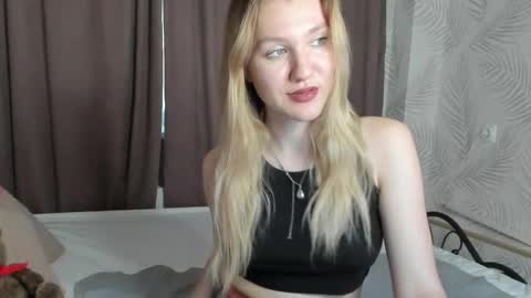 Snapshot of mariel_brown chatting on December 2024 08:48:02 AM mariel_brown online show from December 2024 08:48:02 AM