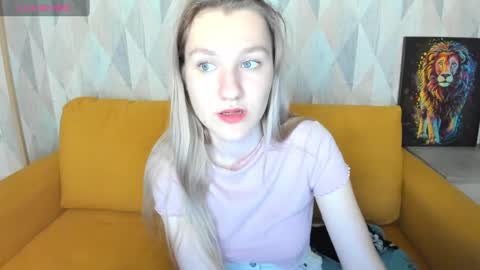 Snapshot of mariel_brown chatting on January 2025 10:52:02 AM mariel_brown online show from January 2025 10:52:02 AM