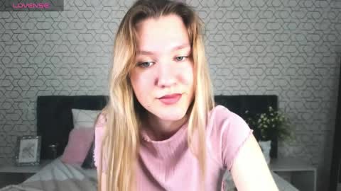 Snapshot of mariel_brown chatting on January 2025 05:59:02 PM mariel_brown online show from January 2025 05:59:02 PM