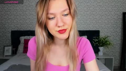 Snapshot of mariel_brown chatting on January 2025 03:16:01 PM mariel_brown online show from January 2025 03:16:01 PM