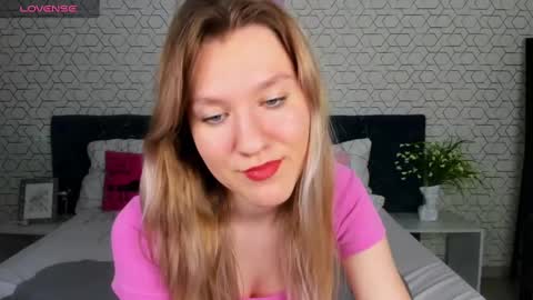 Snapshot of mariel_brown chatting on January 2025 06:21:01 PM mariel_brown online show from January 2025 06:21:01 PM