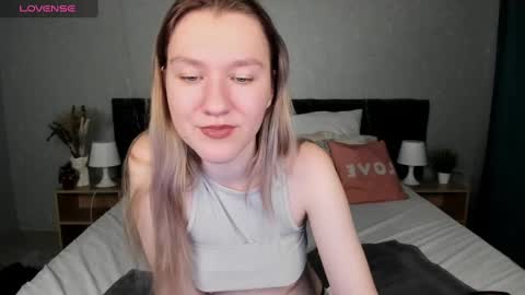 Snapshot of mariel_brown chatting on February 2025 12:27:01 PM mariel_brown online show from February 2025 12:27:01 PM