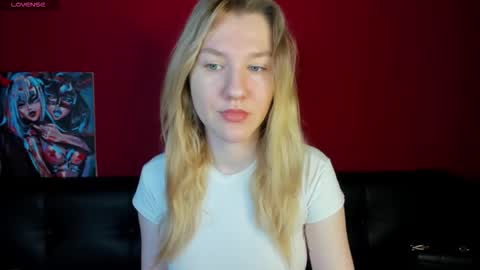 Snapshot of mariel_brown chatting on September 2025 07:52:02 AM mariel_brown online show from September 2025 07:52:02 AM