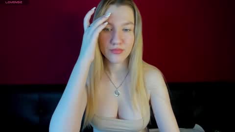 Snapshot of mariel_brown chatting on September 2025 08:05:02 AM mariel_brown online show from September 2025 08:05:02 AM